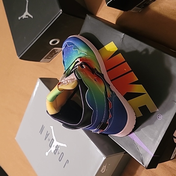 J Balvin Jordan - Picture 3 of 3